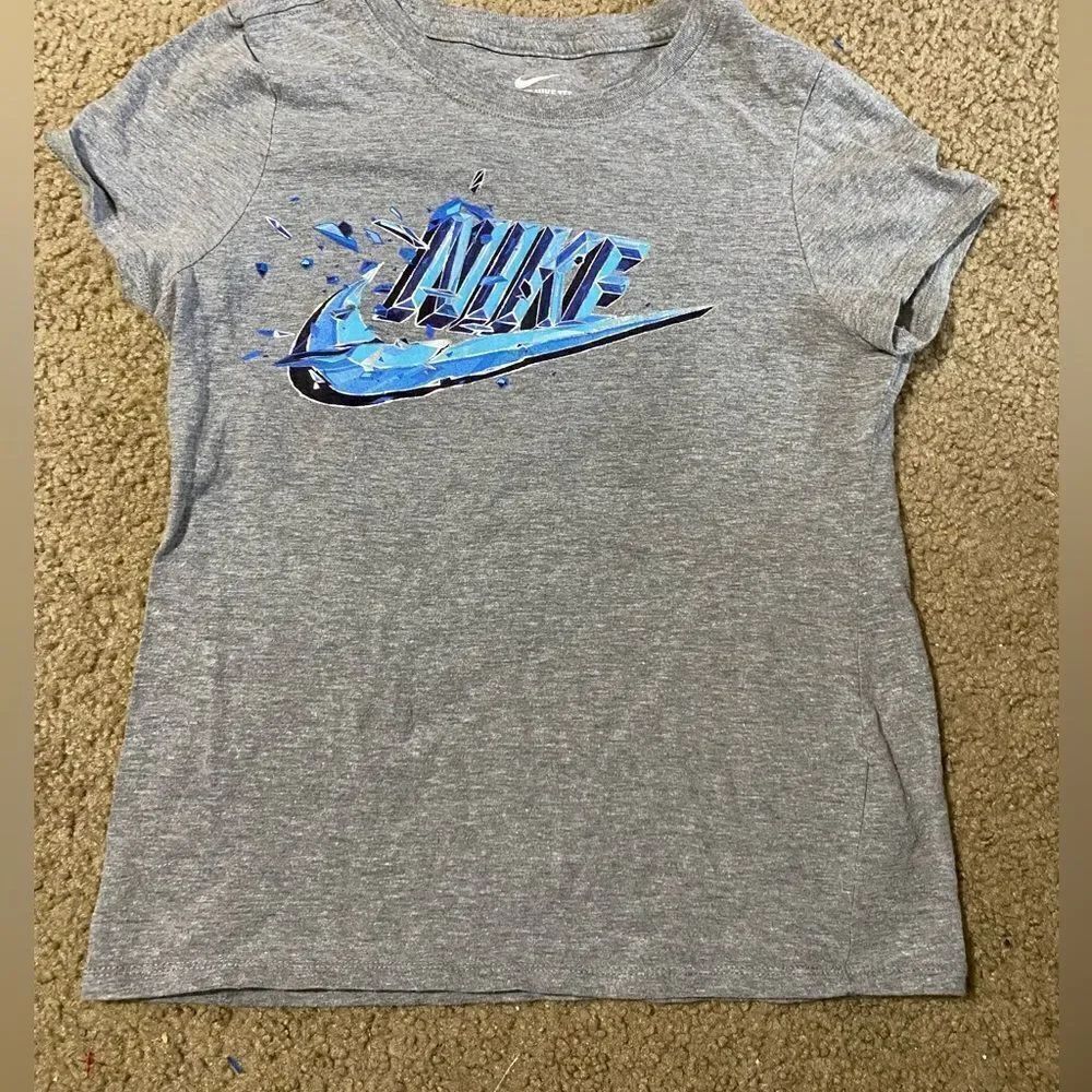 Girls Nike Tshirt